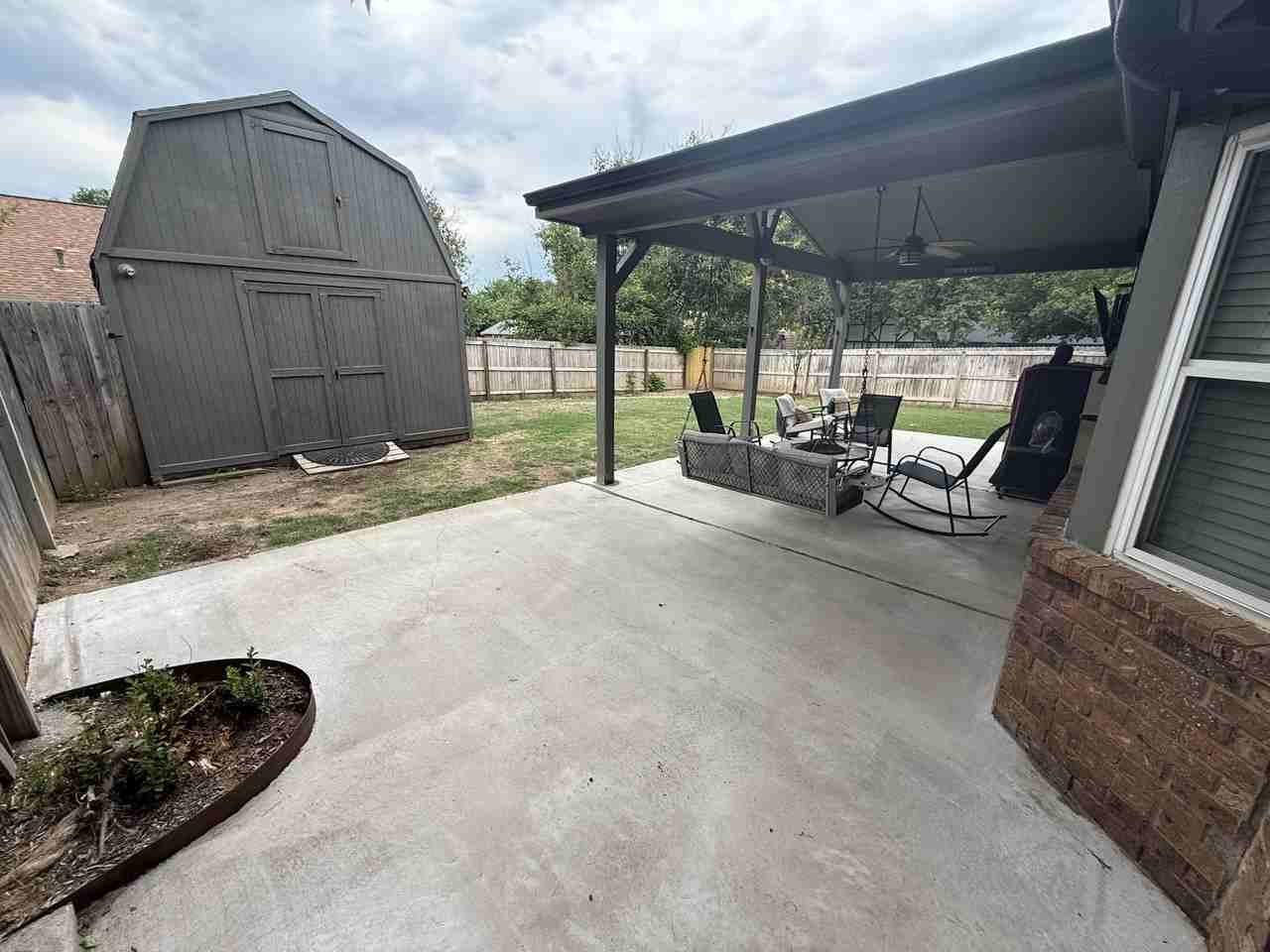 825 W Austin St #NA - Photo 5 of 18