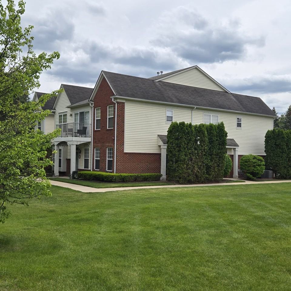 3215 Goldeneye Ln - Photo 2 of 35