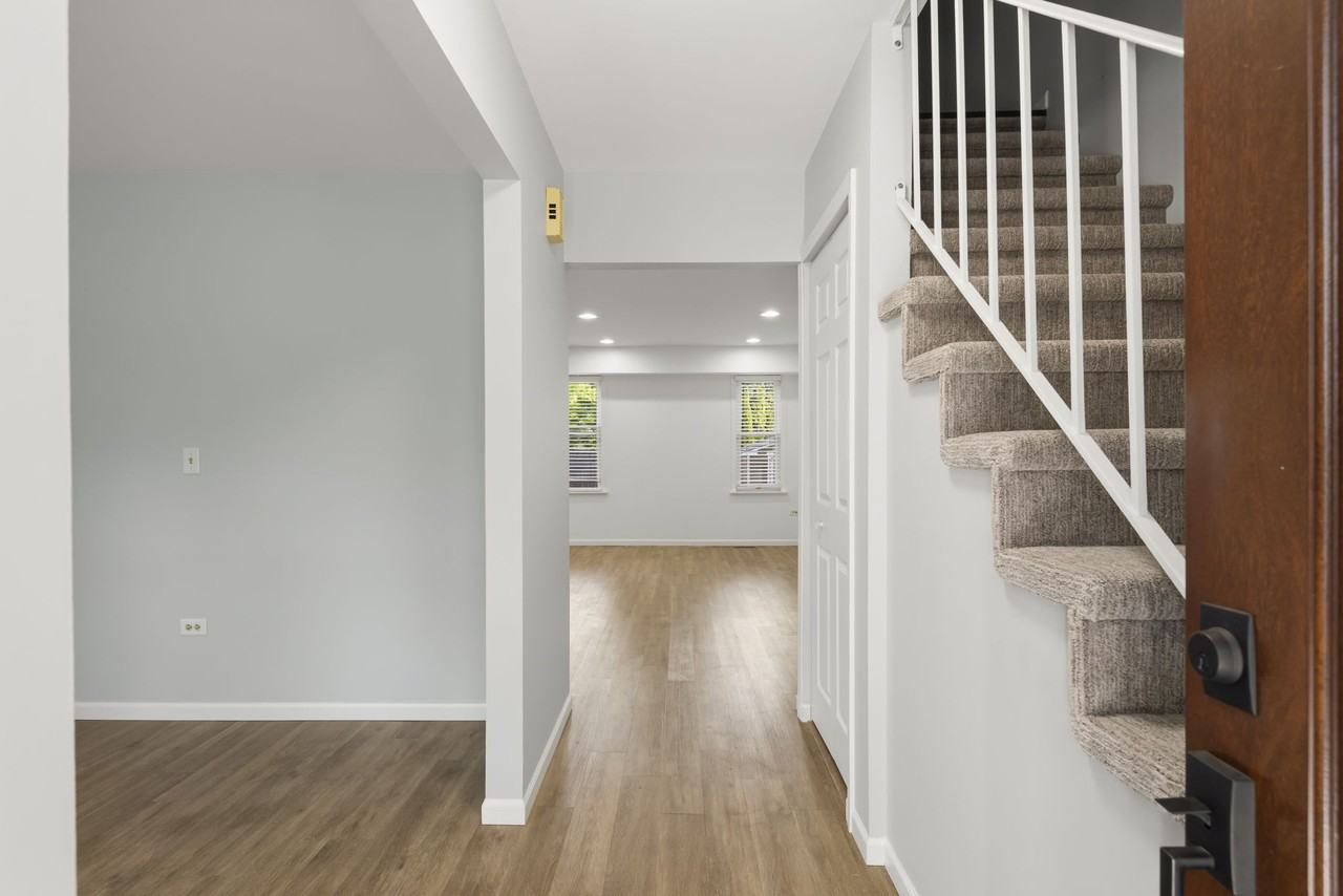 1137 Crimson Ct #NA - Photo 3 of 27