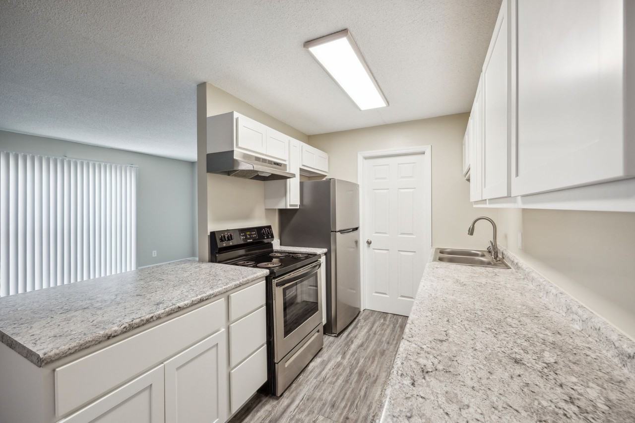 Saratoga Apartments - STA - Photo 2 of 7