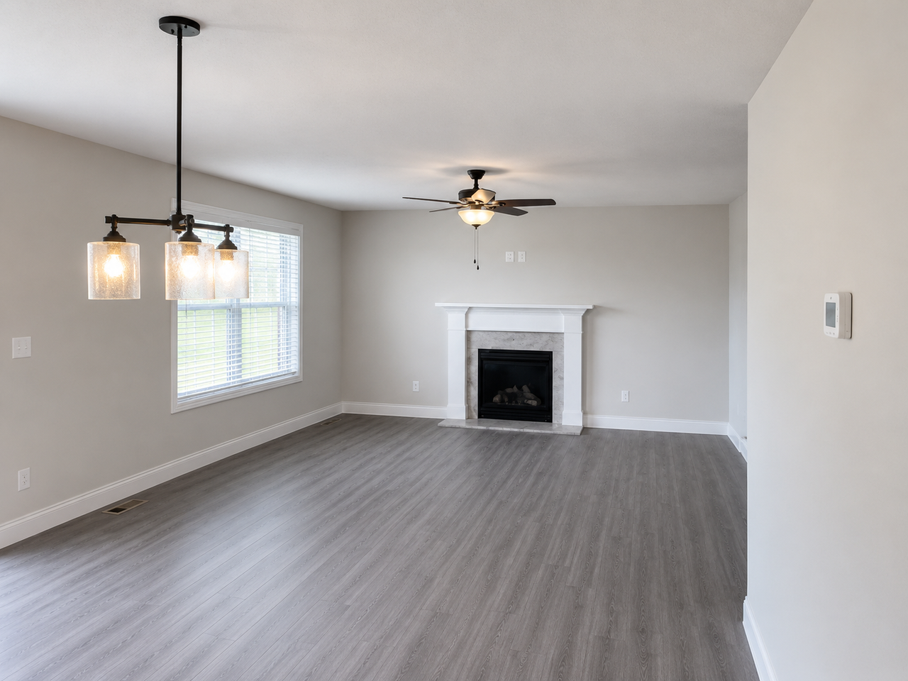 1605 Peppermill Ln - Photo 3 of 12