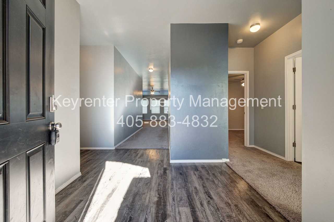 2029 W Antler Way - Photo 5 of 35