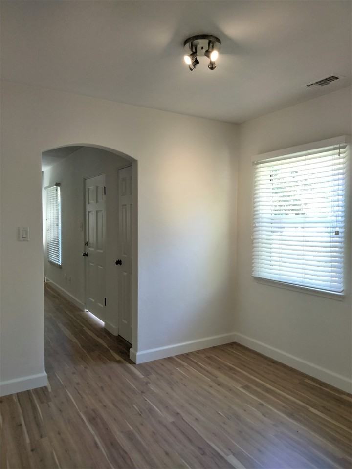 4142 Shadyglade Ave #NA - Photo 7 of 15