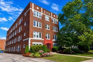 featured image of 12002 Lake Ave