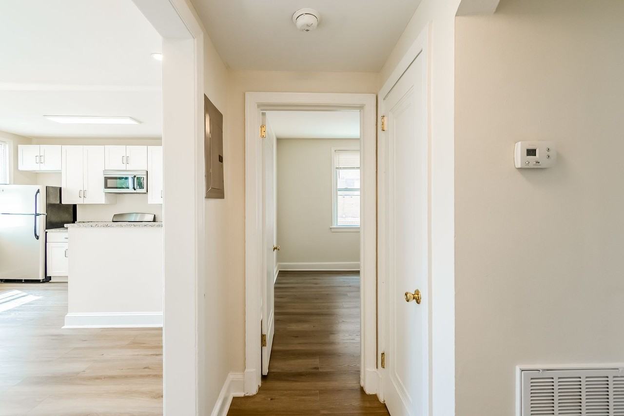 535 Mellon St Se - Photo 5 of 19