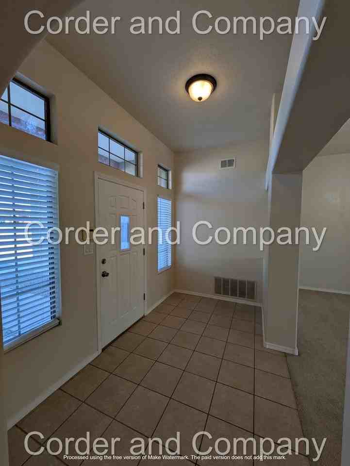 1416 Monterrey Rd Ne - Photo 3 of 35