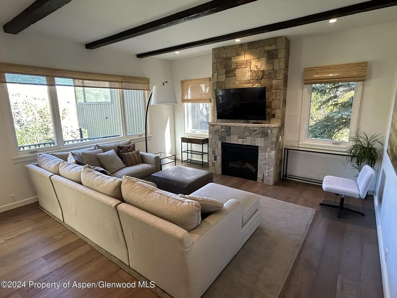 330 Meadow Ranch Dr #C22 - Photo 2 of 23