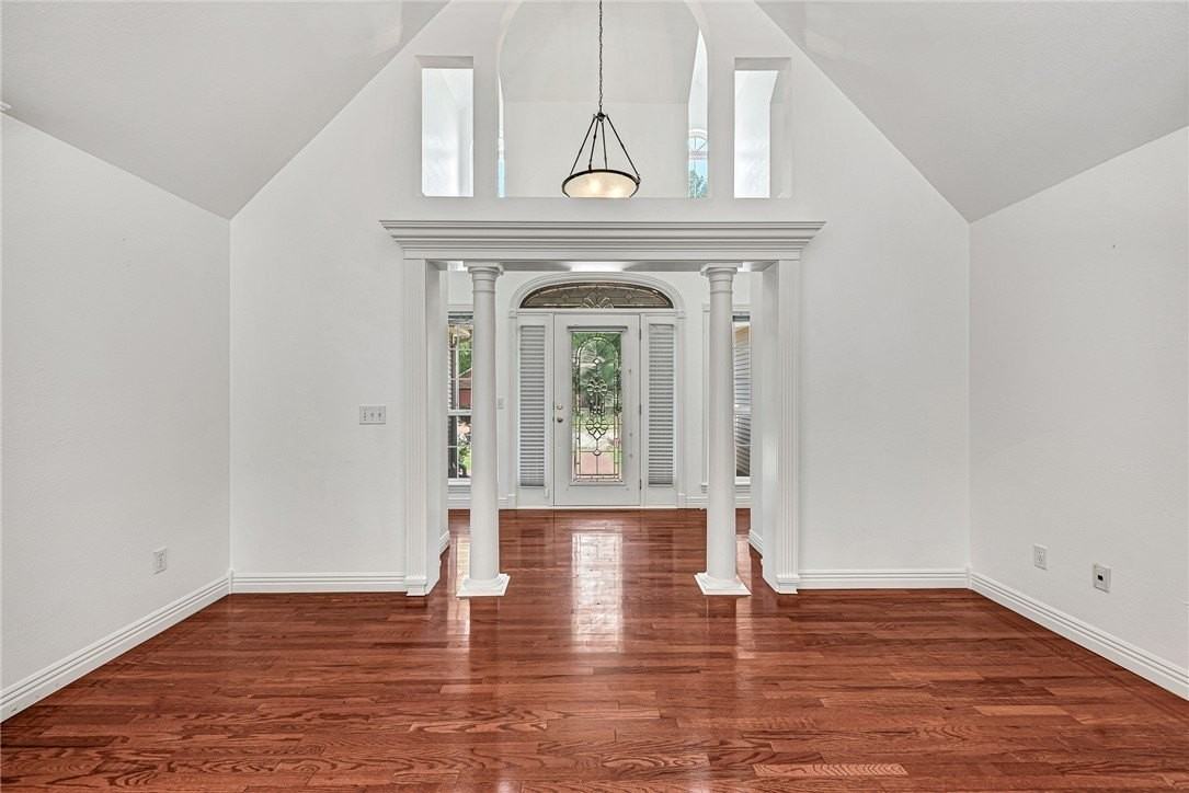 903 N Quail Ter - Photo 2 of 32