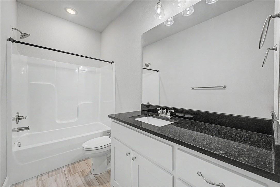 431 Linda Ln - Photo 4 of 23