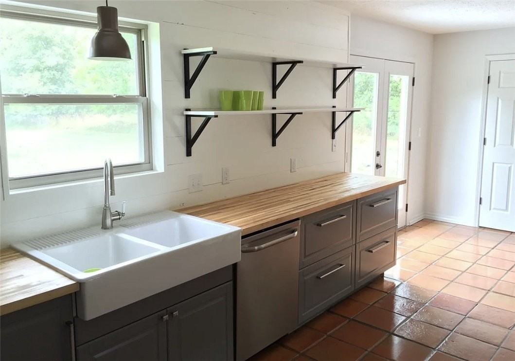 1249 Stratton Rd - Photo 6 of 12