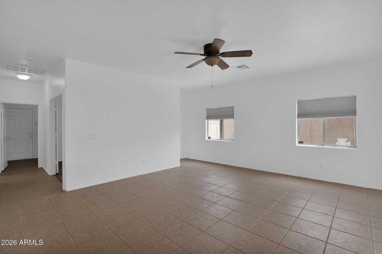 5820 S 26th Pl - Photo 7 of 22