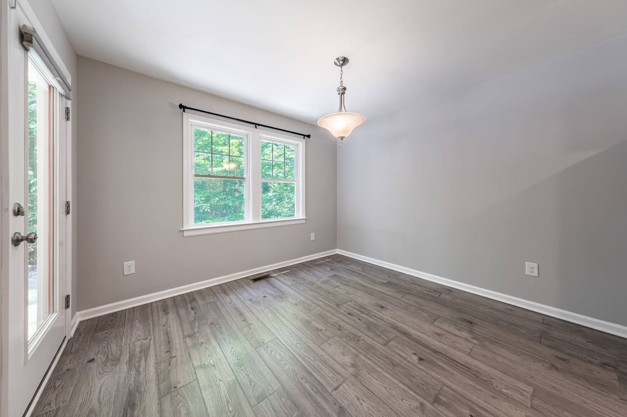 15 Huntington Dr - Photo 4 of 13
