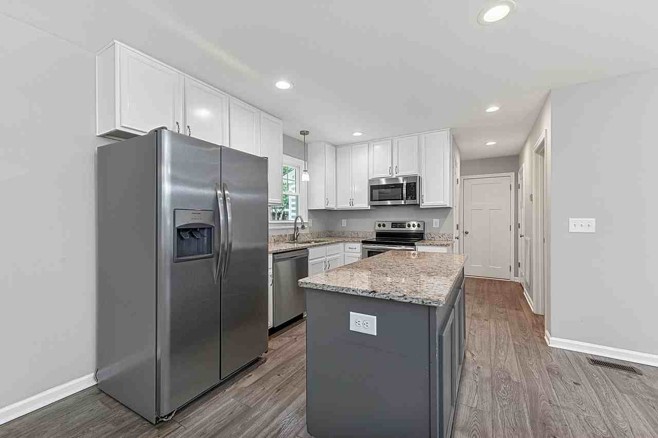 15 Huntington Dr - Photo 5 of 13