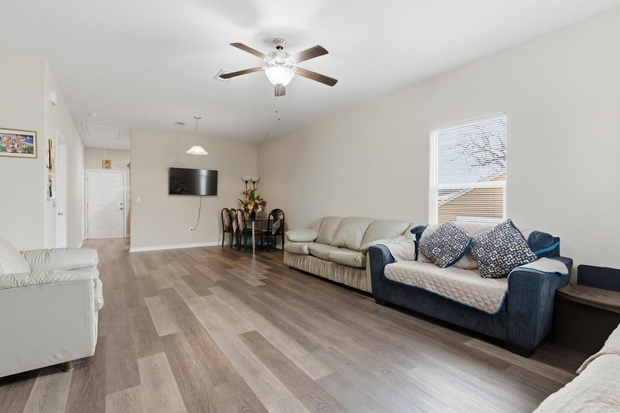 2510 Avenue A - Photo 7 of 22