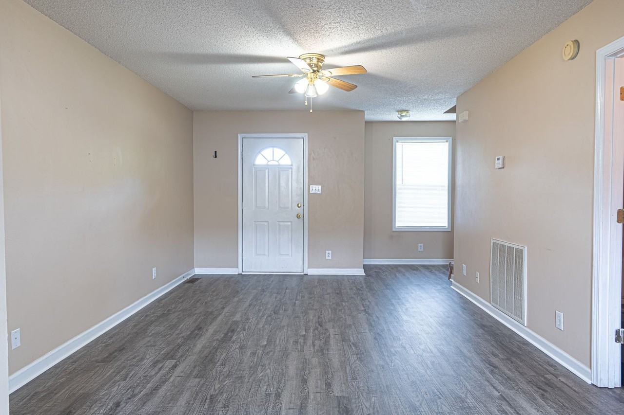 824 Flyer Ct - Photo 2 of 18