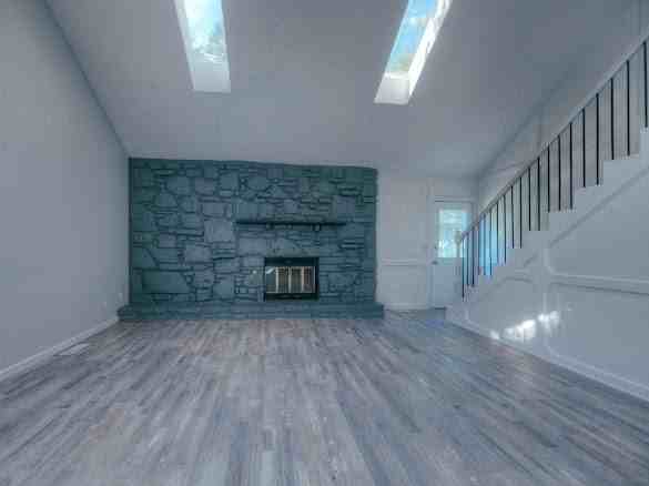 6712 E 79th St #1 - Photo 4 of 24