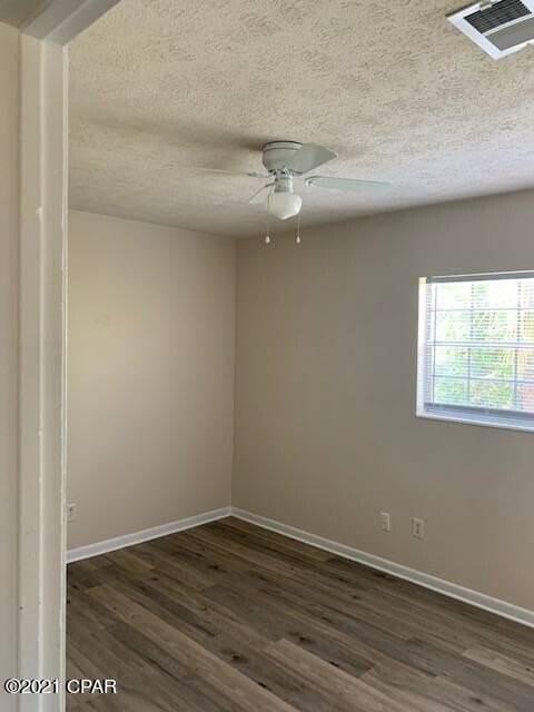 1527 Grace Ave #B - Photo 3 of 15