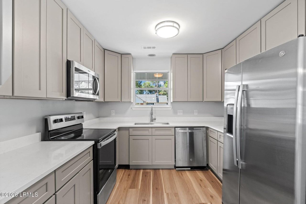 1 Folson Ct - Photo 5 of 27