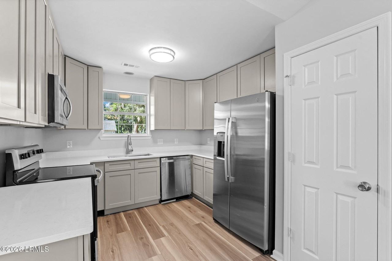 1 Folson Ct - Photo 7 of 27