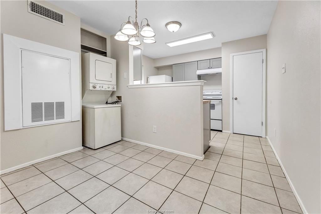 1520 Hawk Tree Dr #D - Photo 5 of 16