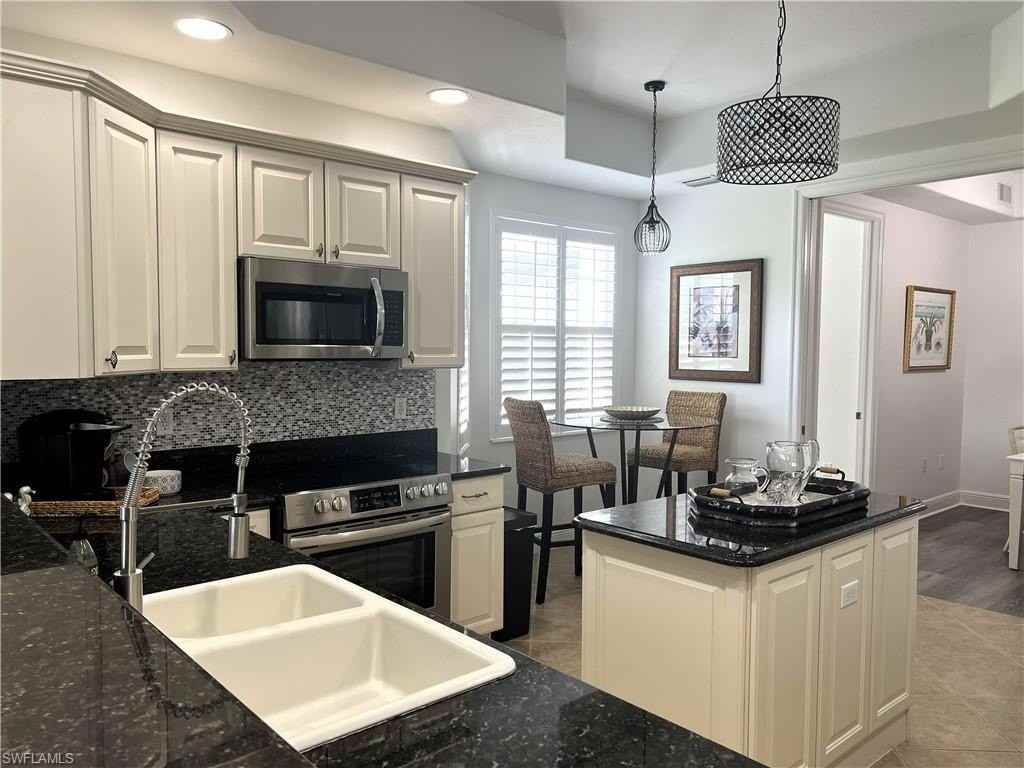 10541 Marino Pointe Dr Apt 2002 - Photo 4 of 42