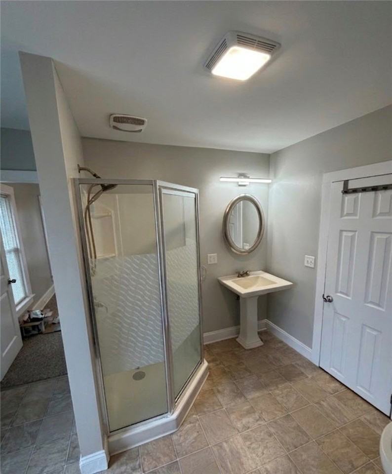 313 Roe Ave #2 - Photo 5 of 5