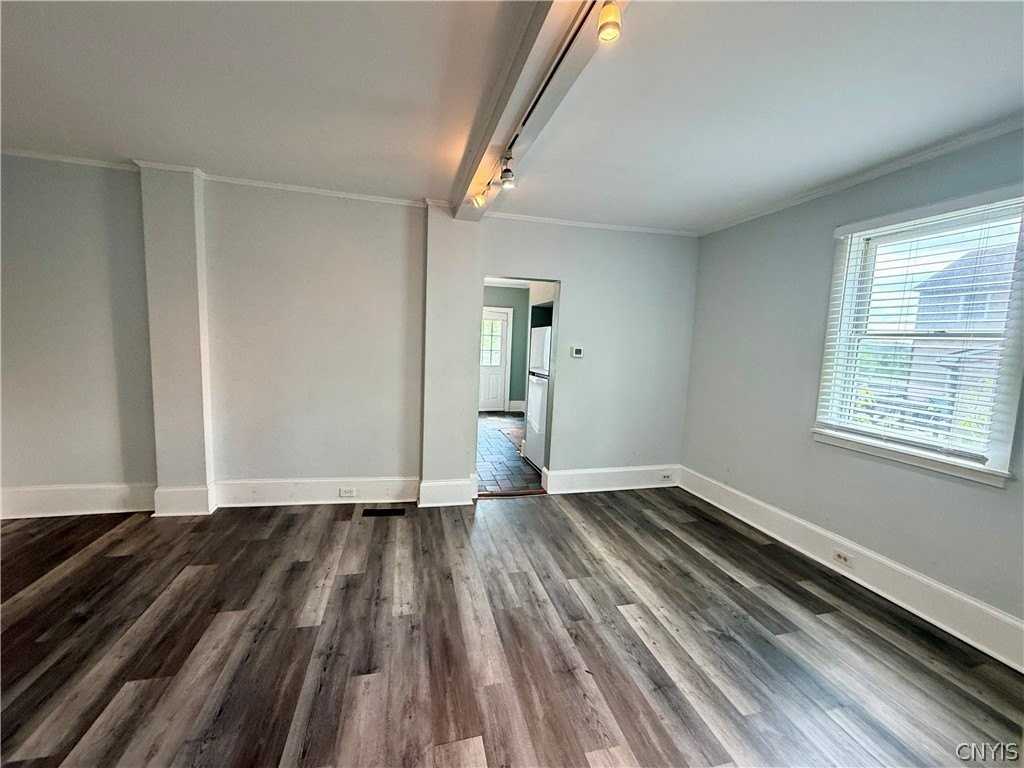 114 Washington St #1 - Photo 6 of 17