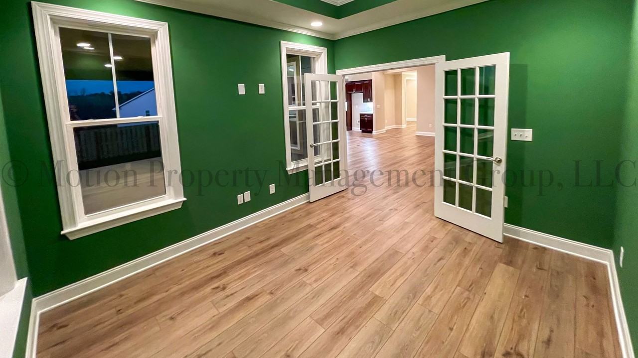 330 Holly Oak Way - Photo 7 of 22