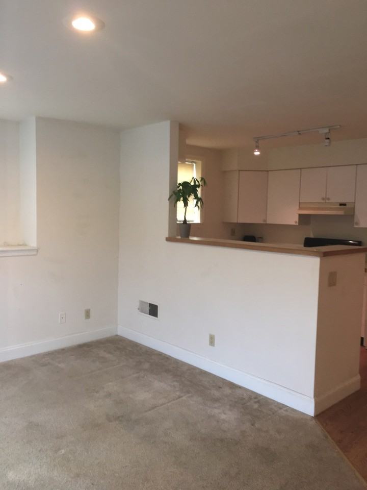 203 N Aberdeen Ave - Photo 3 of 6