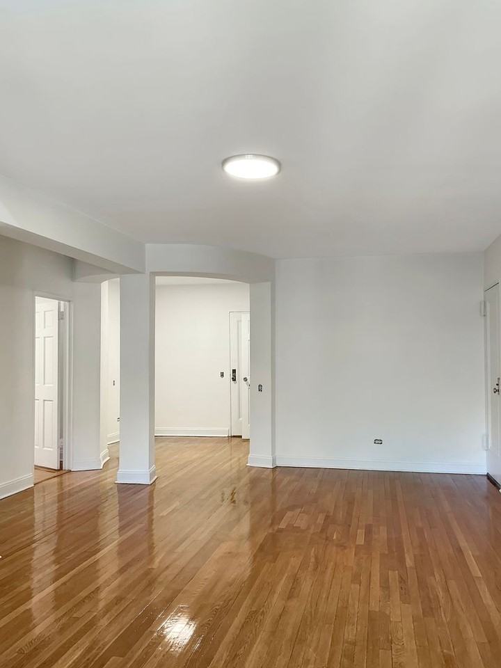 150 Greenway Ter - Photo 2 of 14