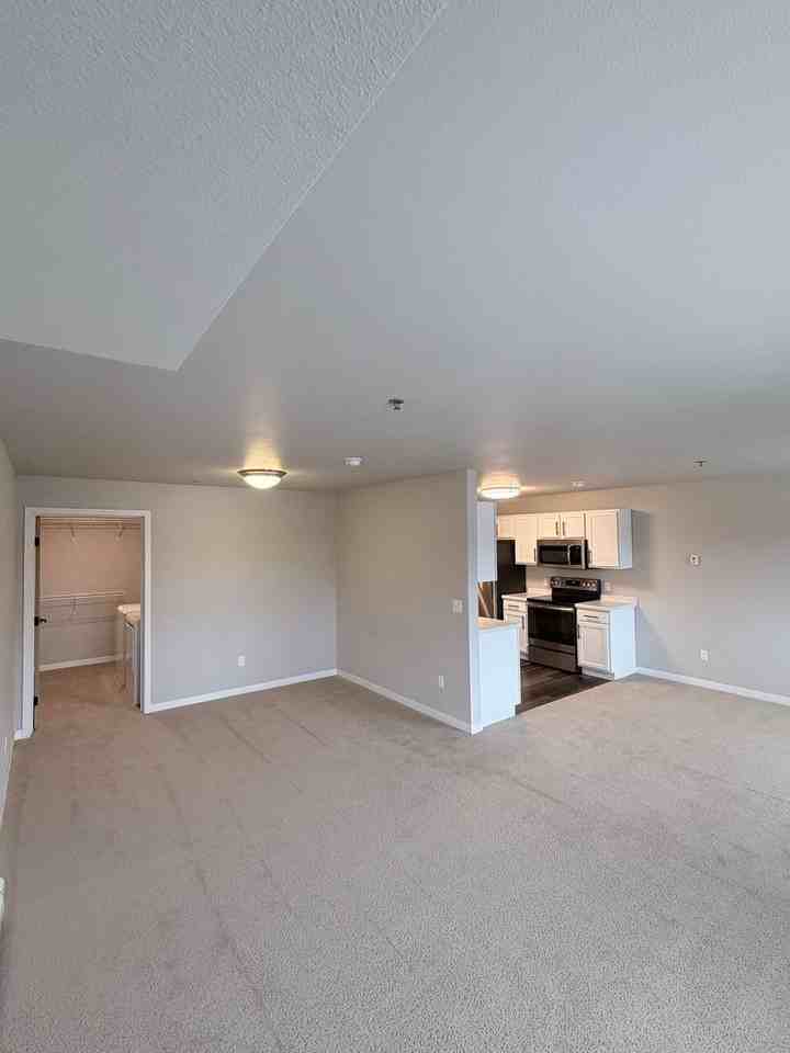 Midtown Apartments - Photo 7 of 13