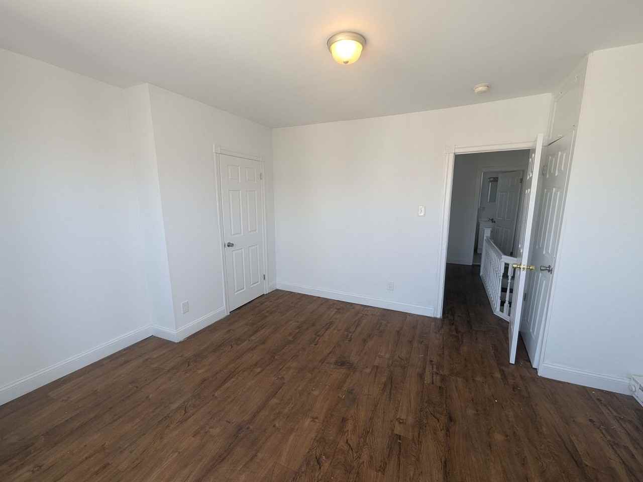 2214 Yelland St - Photo 2 of 10