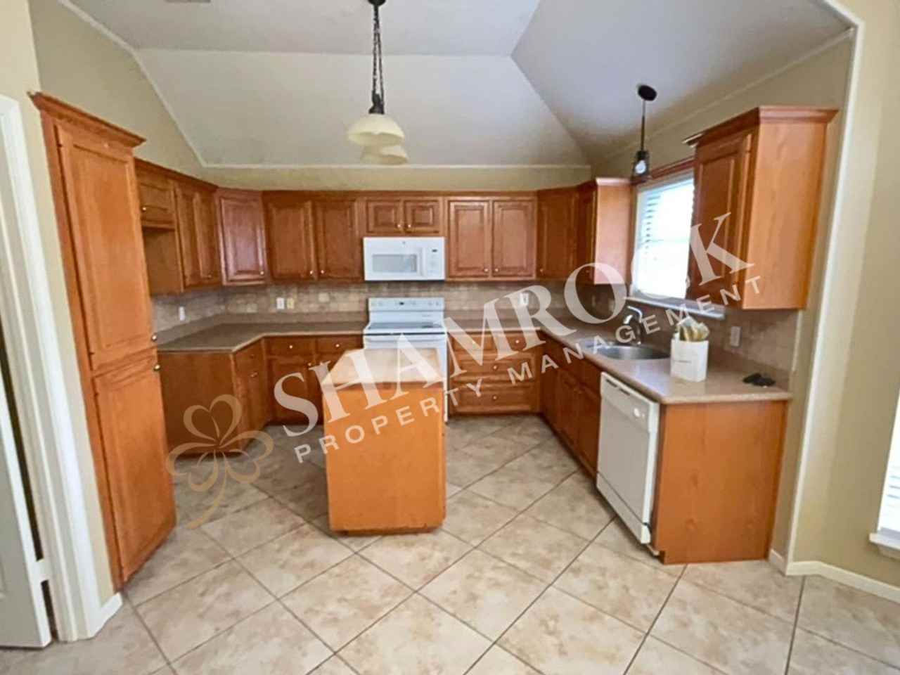 10329 Sierra West Dr - Photo 4 of 9