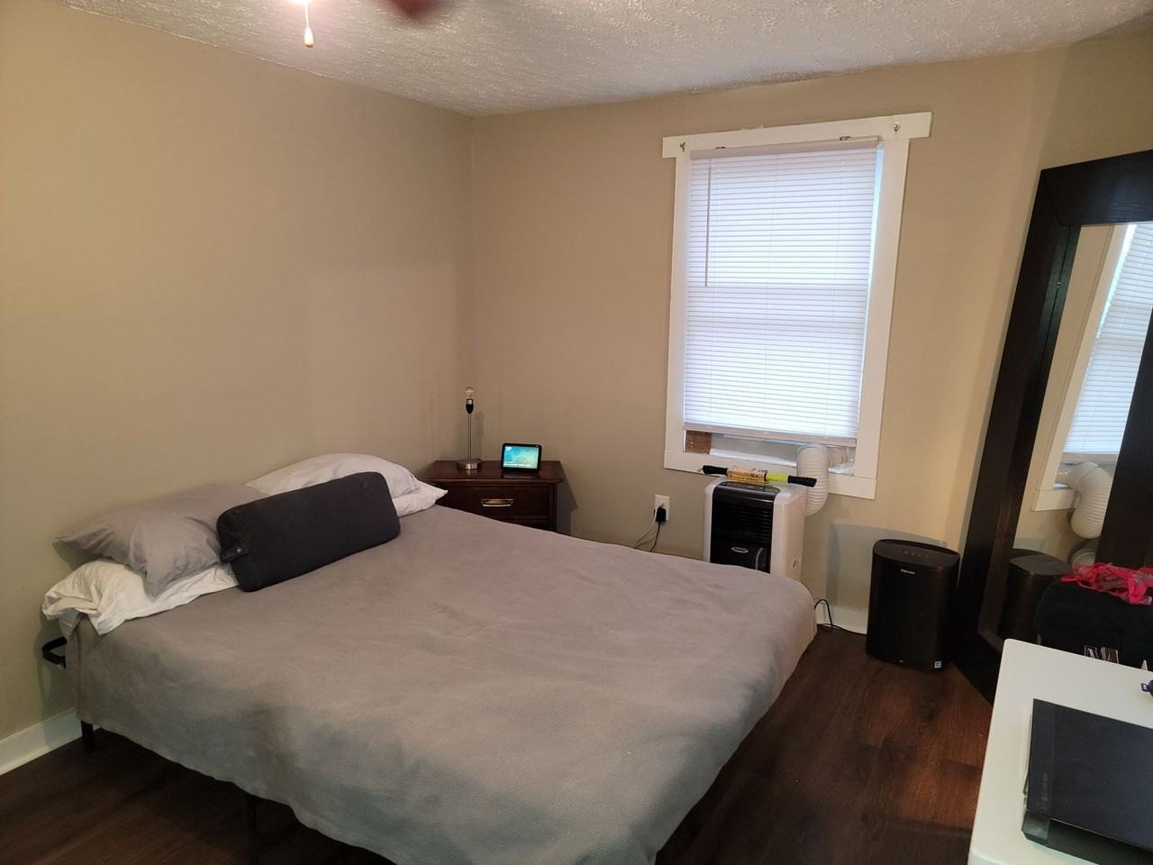 531 Maury St - Photo 2 of 5