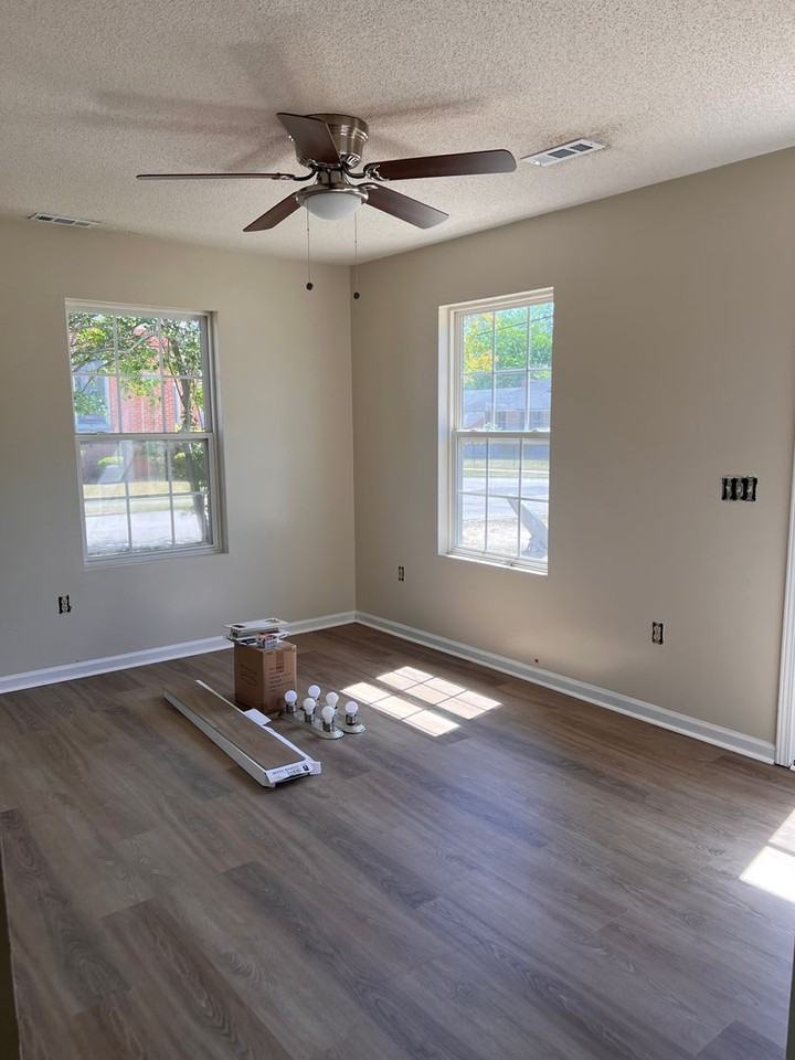 600 W Broad St - Photo 7 of 13