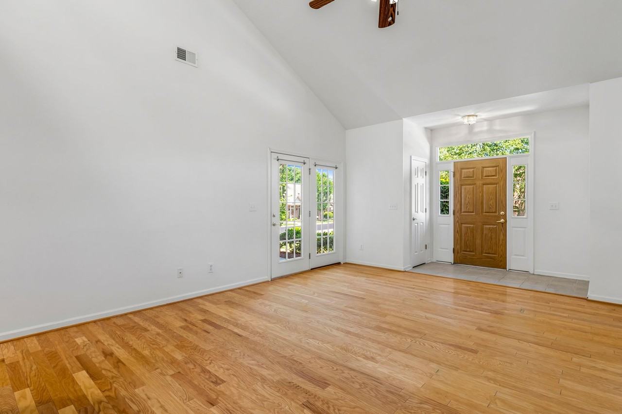 3601 Giovanni Way - Photo 5 of 38
