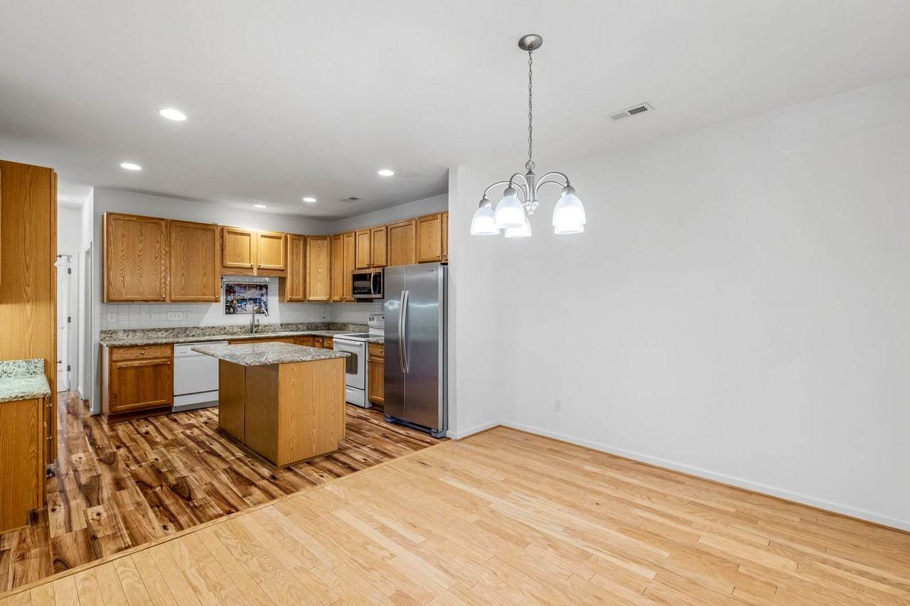3601 Giovanni Way - Photo 7 of 38