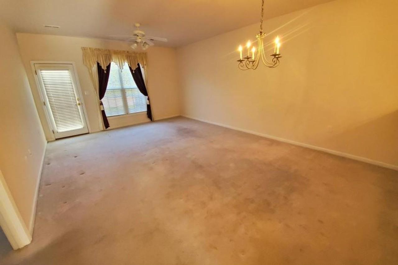 31 Crocetti Ln - Photo 2 of 13