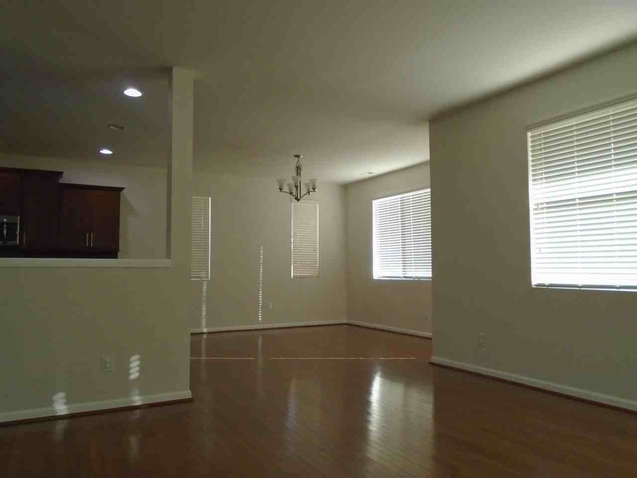 3902 176th St Se - Photo 3 of 10