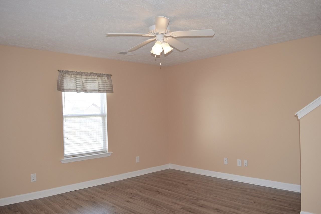 919 Tapoco Ct - Photo 5 of 24