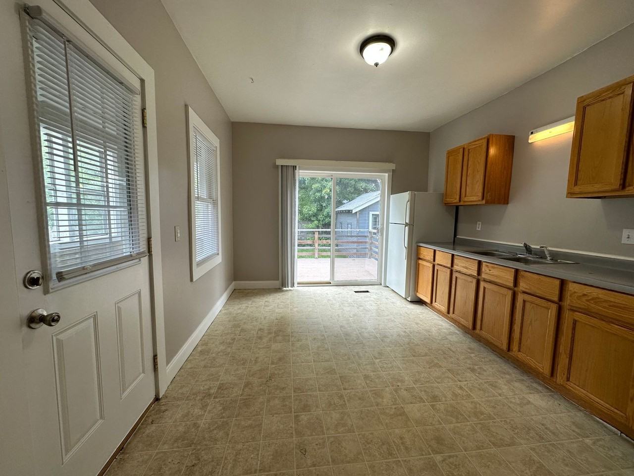 1503 North Ave Ne - Photo 5 of 14