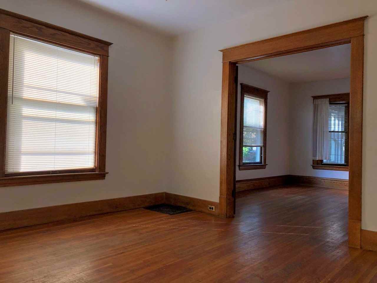 338 Hampton Ave Se - Photo 5 of 16