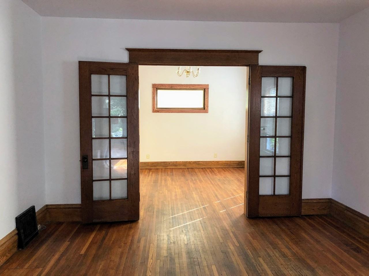338 Hampton Ave Se - Photo 6 of 16