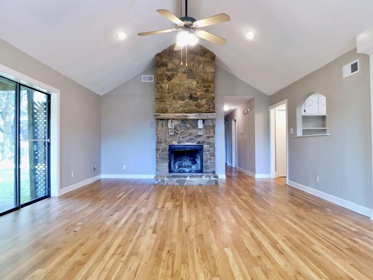 1411 Leafhaven Cv - Photo 5 of 19