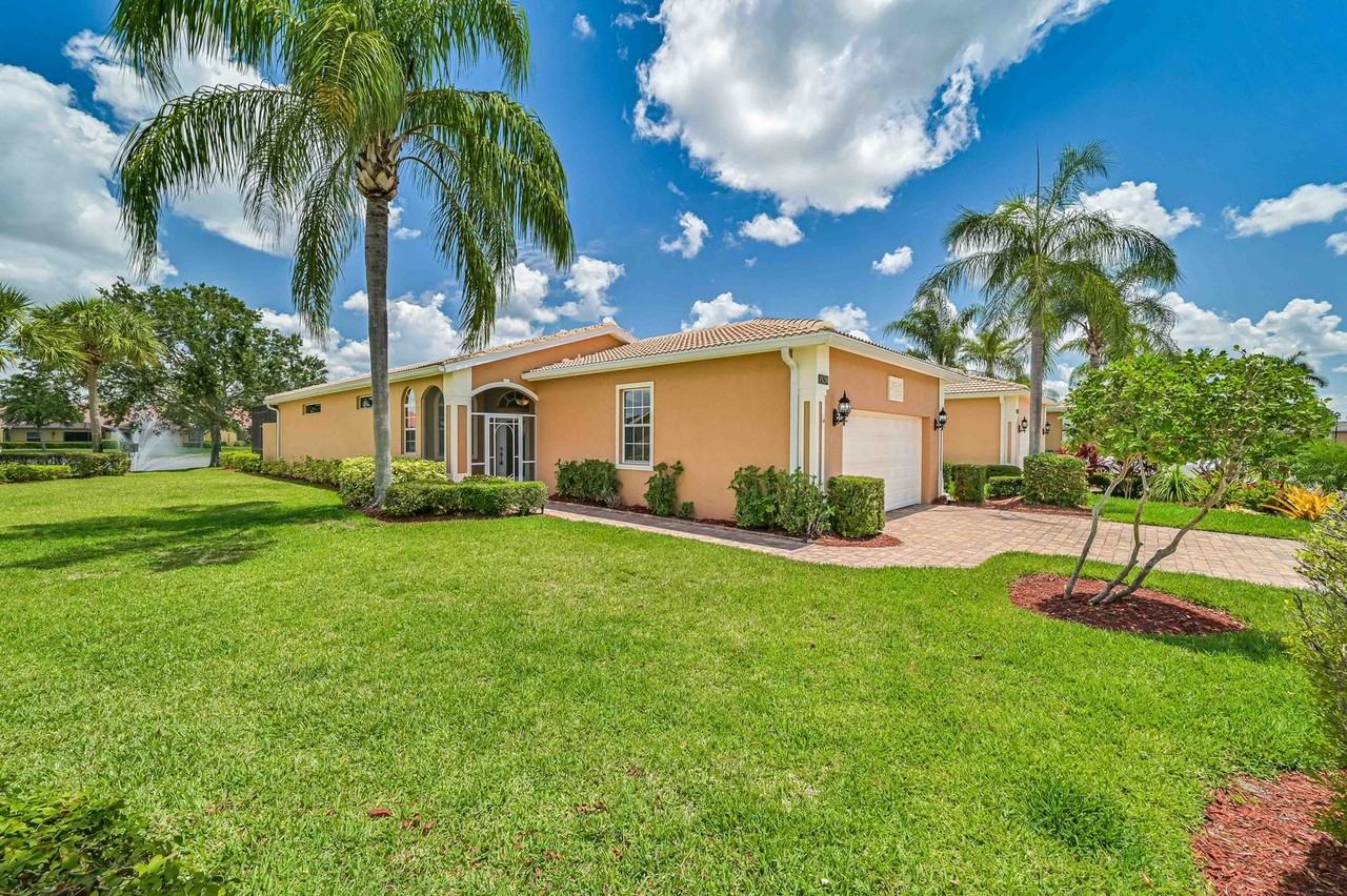 15238 Cortona Way - Photo 2 of 25