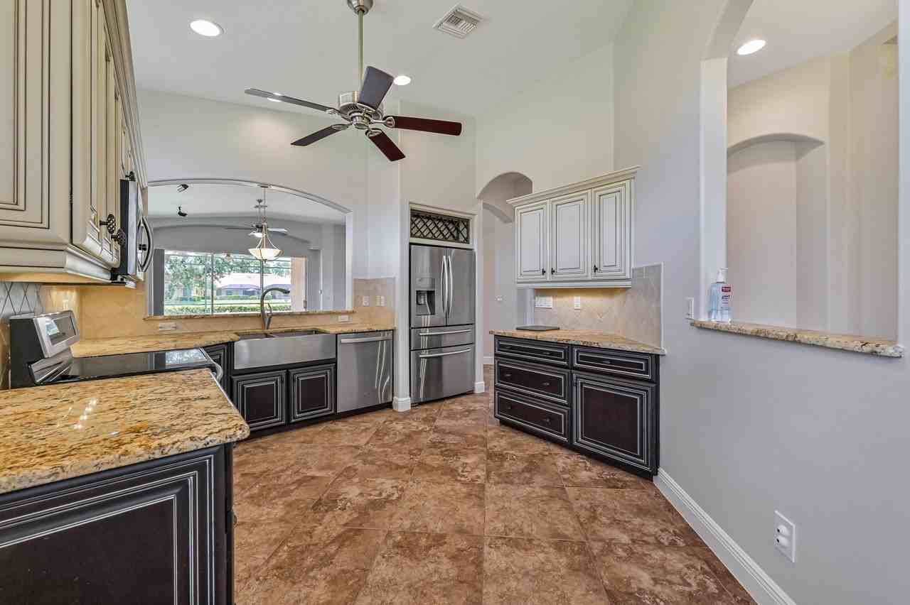15238 Cortona Way - Photo 7 of 25