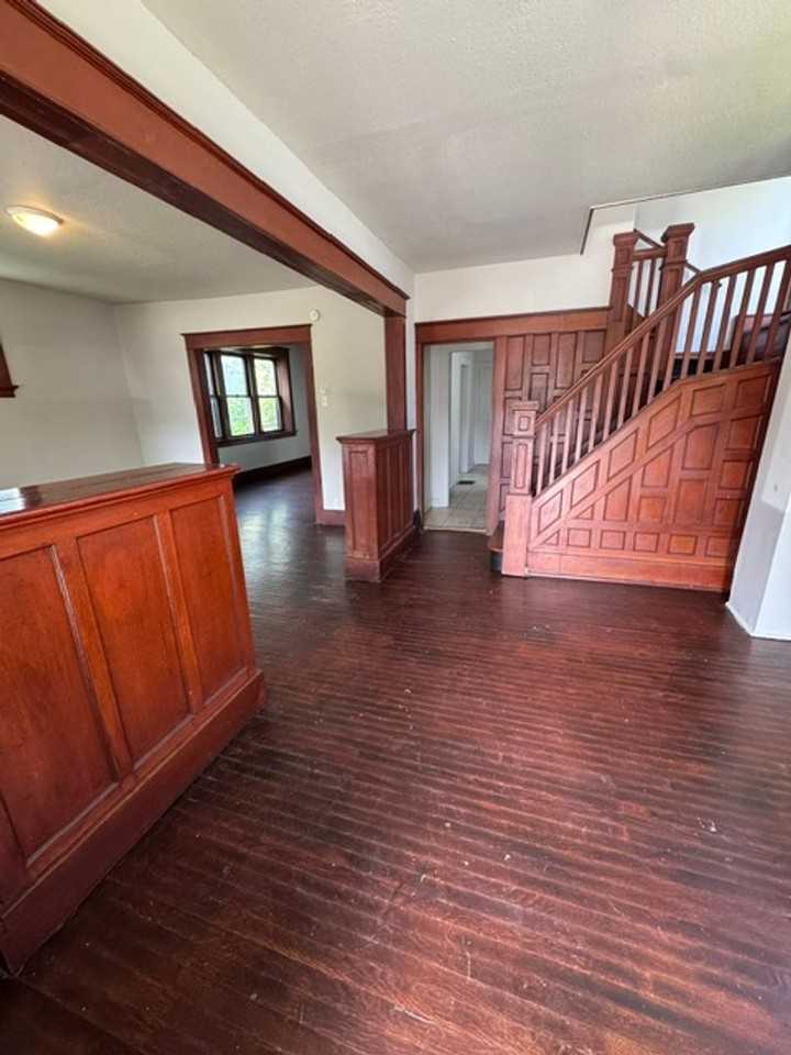 1307 Saint Marys Ave - Photo 2 of 10