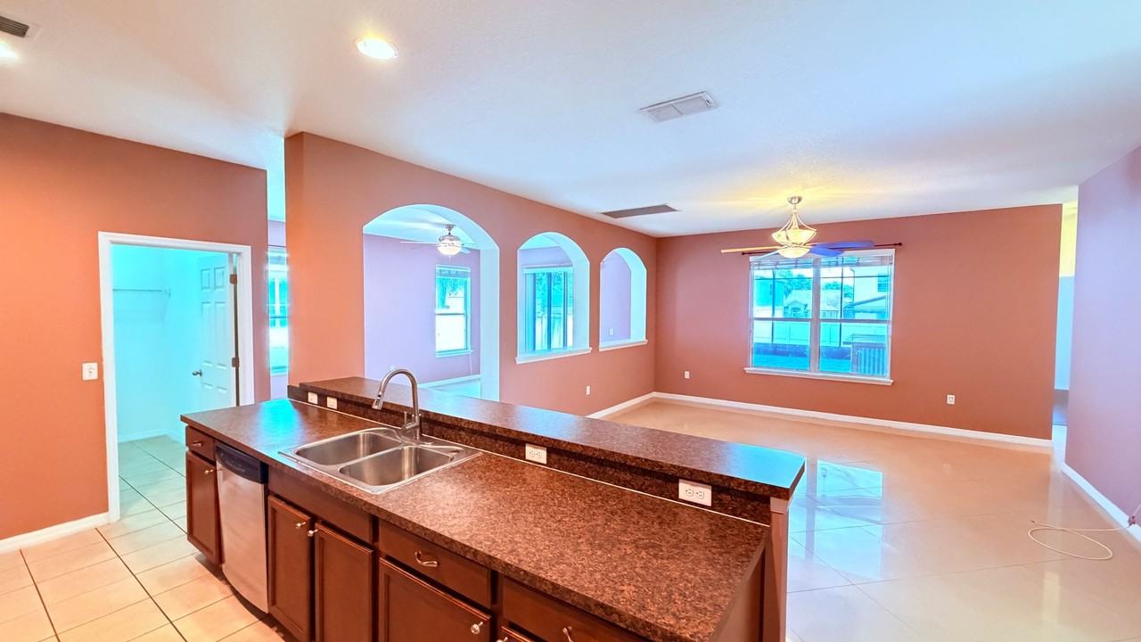 4067 Knott Dr - Photo 4 of 50