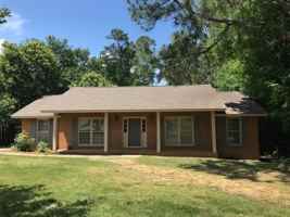 featured image of 1915 Coventry Dr