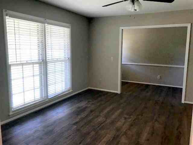 1915 Coventry Dr - Photo 4 of 23